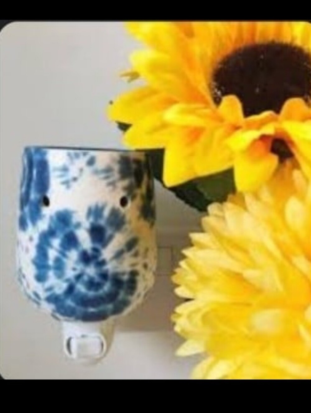 Scentsy Tie Dye Warmer Nightlight NEW Retired!